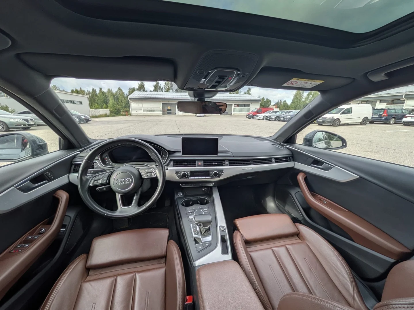 Car Image - 4EHQKX7iCwOX8tT5VdrZjU