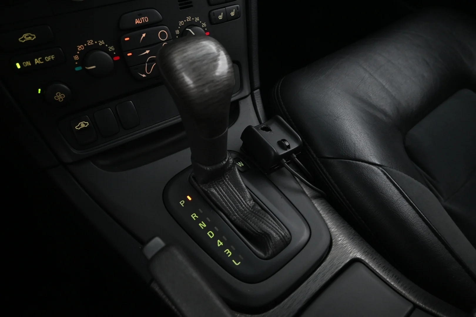 Car Image - 1hJhvYyNFsdkLp3NkZIECV