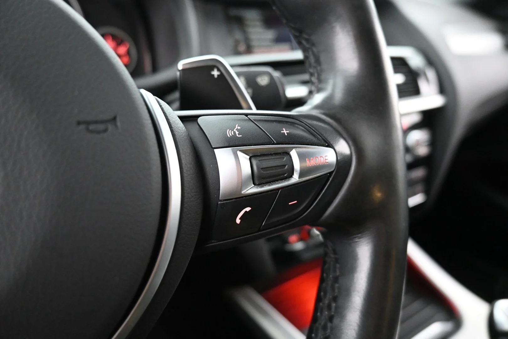 Car Image - 3bUTMojxKJzqC2QHhIrDre