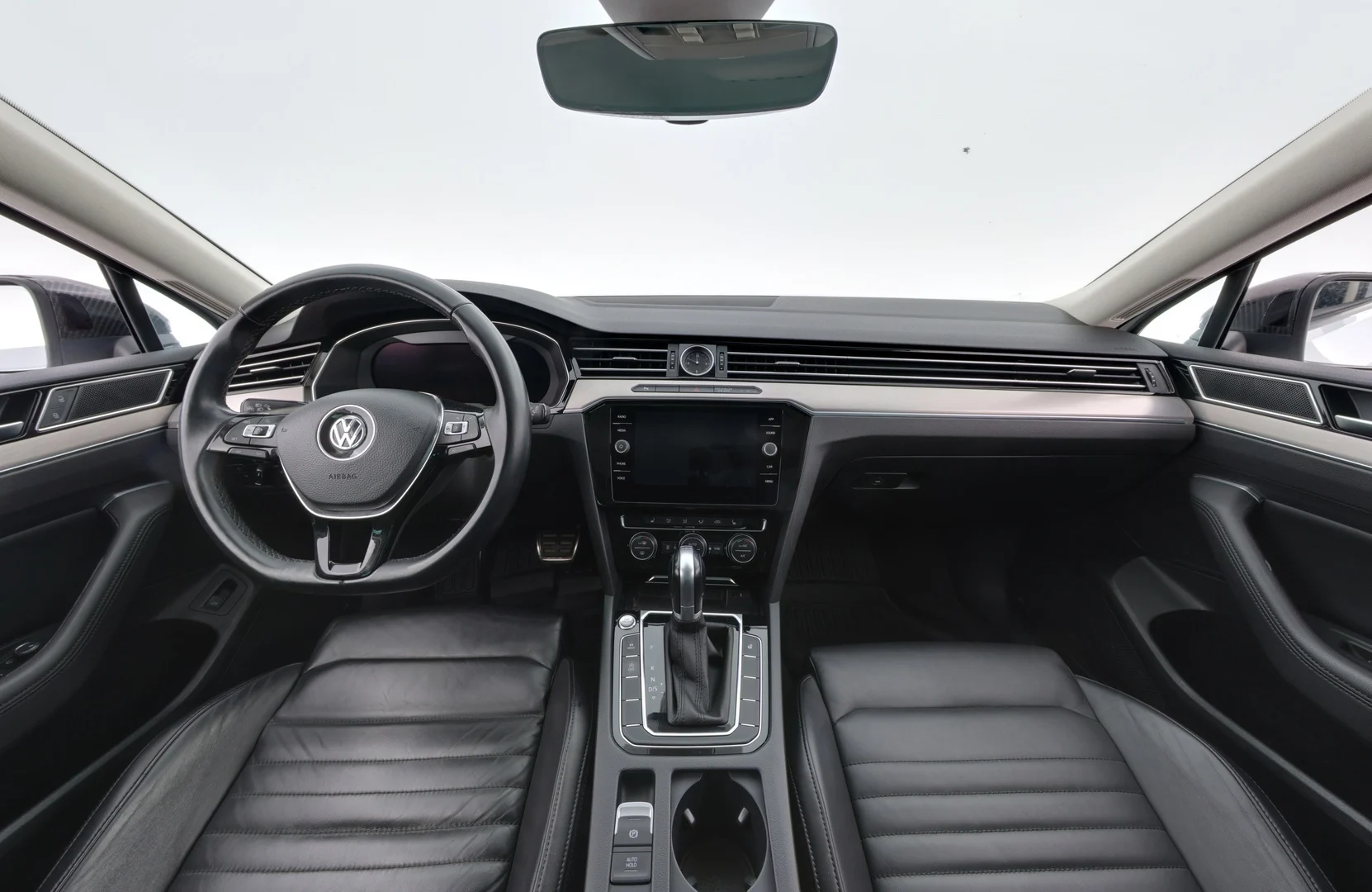 Car Image - dUVTut2RZ8LpI6qOiLTPd