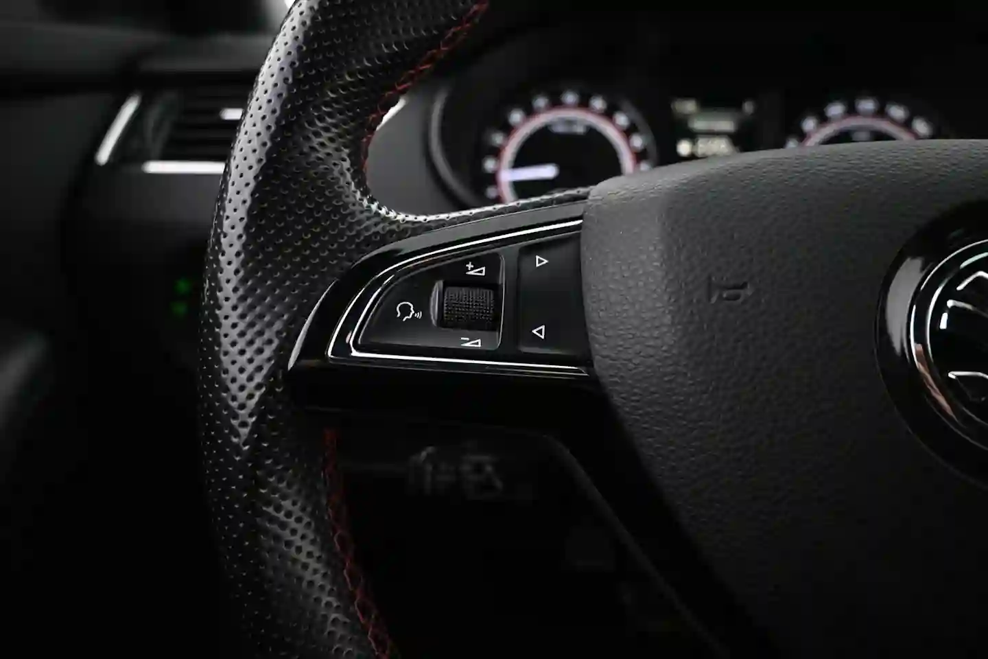 Car Image - 1g0pHIiboUCU8Caj54EQam