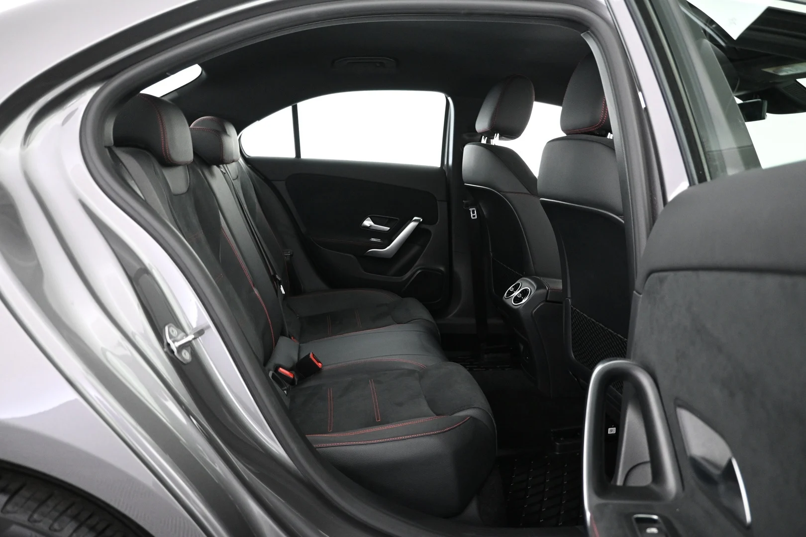 Car Image - 2YMbM2MQFOEgE2jTcjUrj