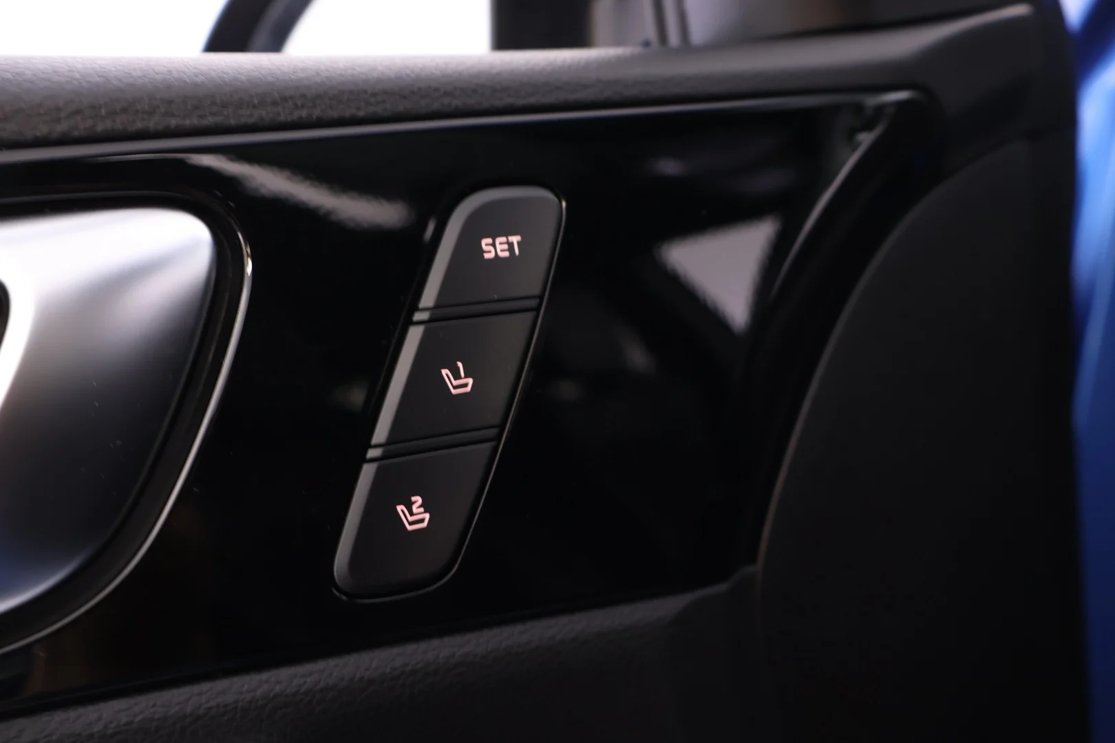 Car Image - 4kbrgE6jCznhbVpOcwpkuP