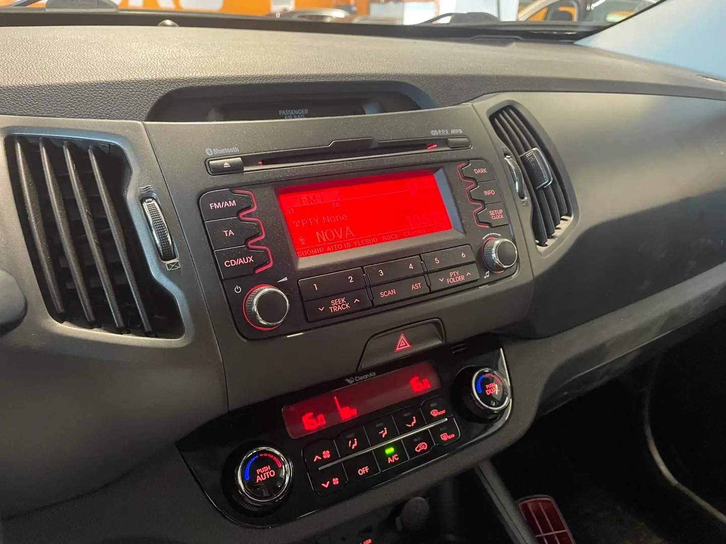 Car Image - 6raopTjJXkANRvoUD7Dd2R