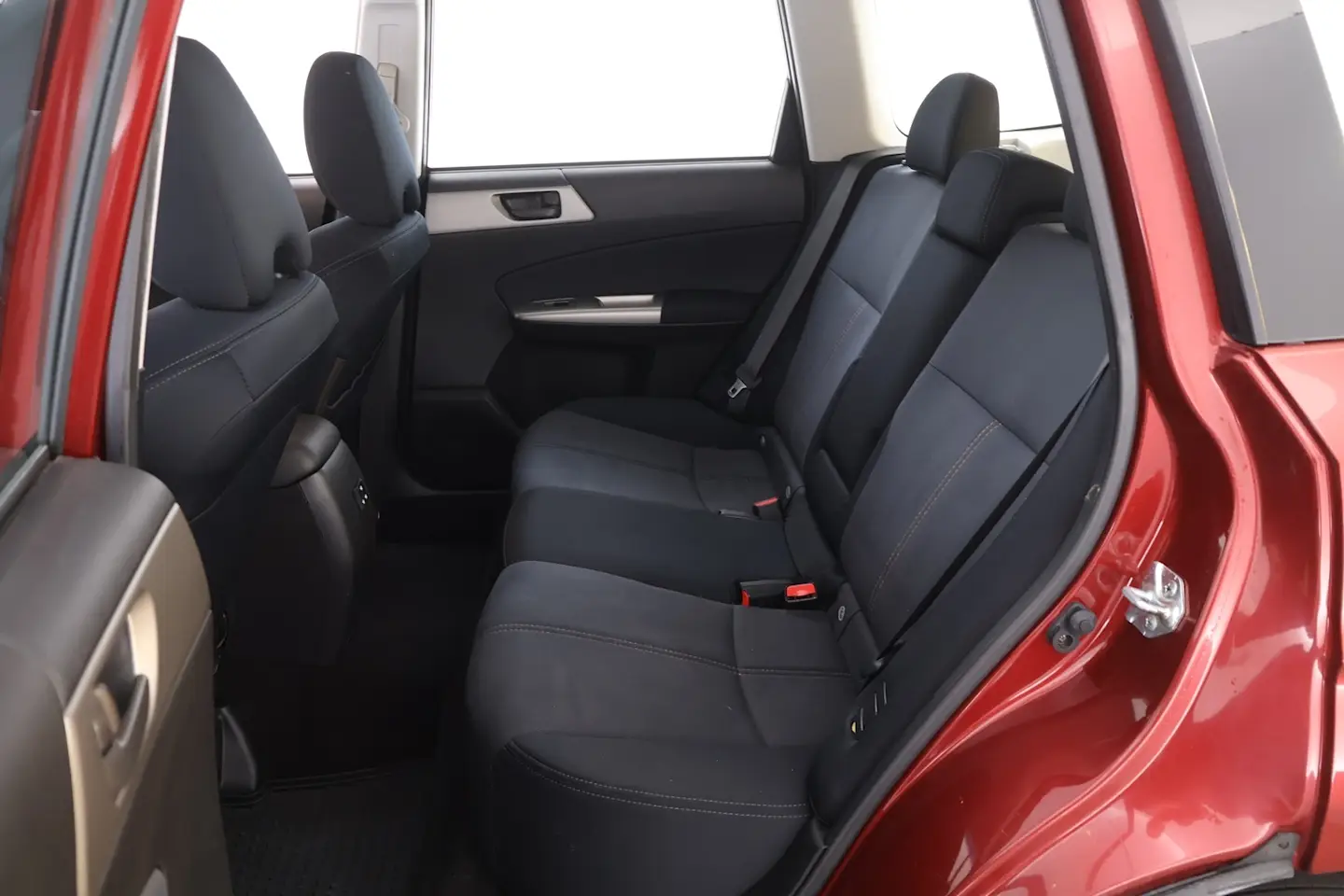Car Image - 6w2LRCql21PKkiwvf27ZPI