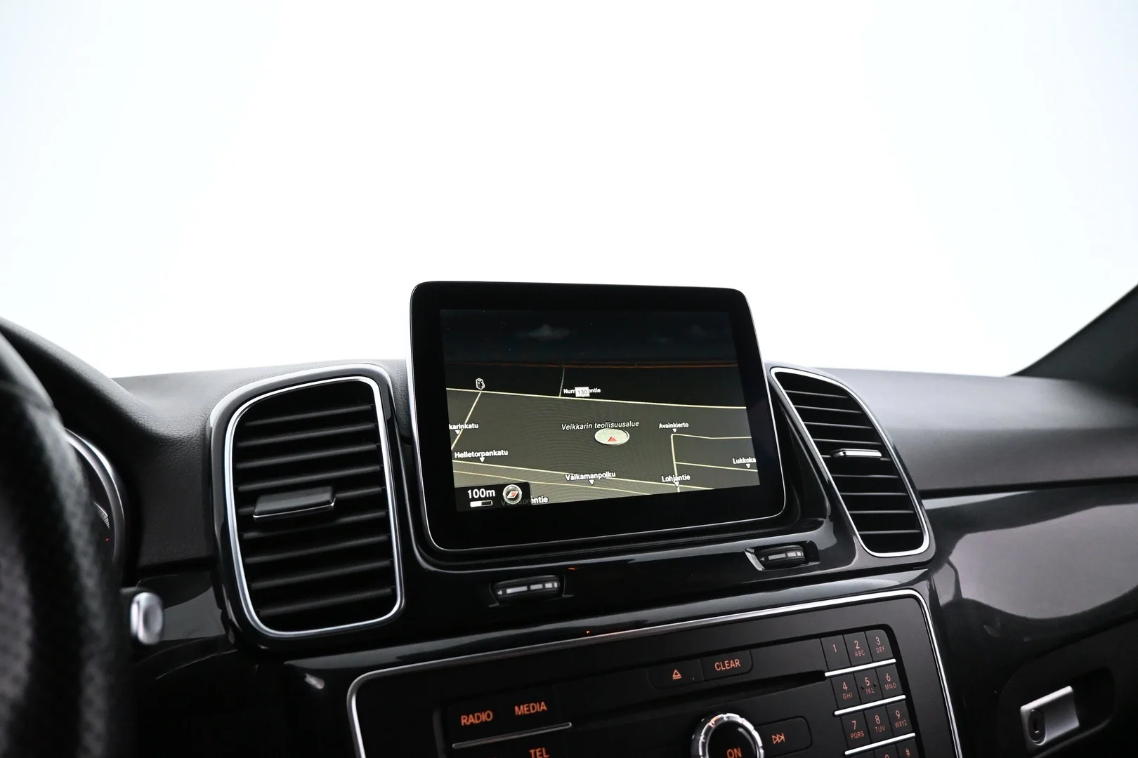 Car Image - Fsajn8ldxKODLpbvmWNEO