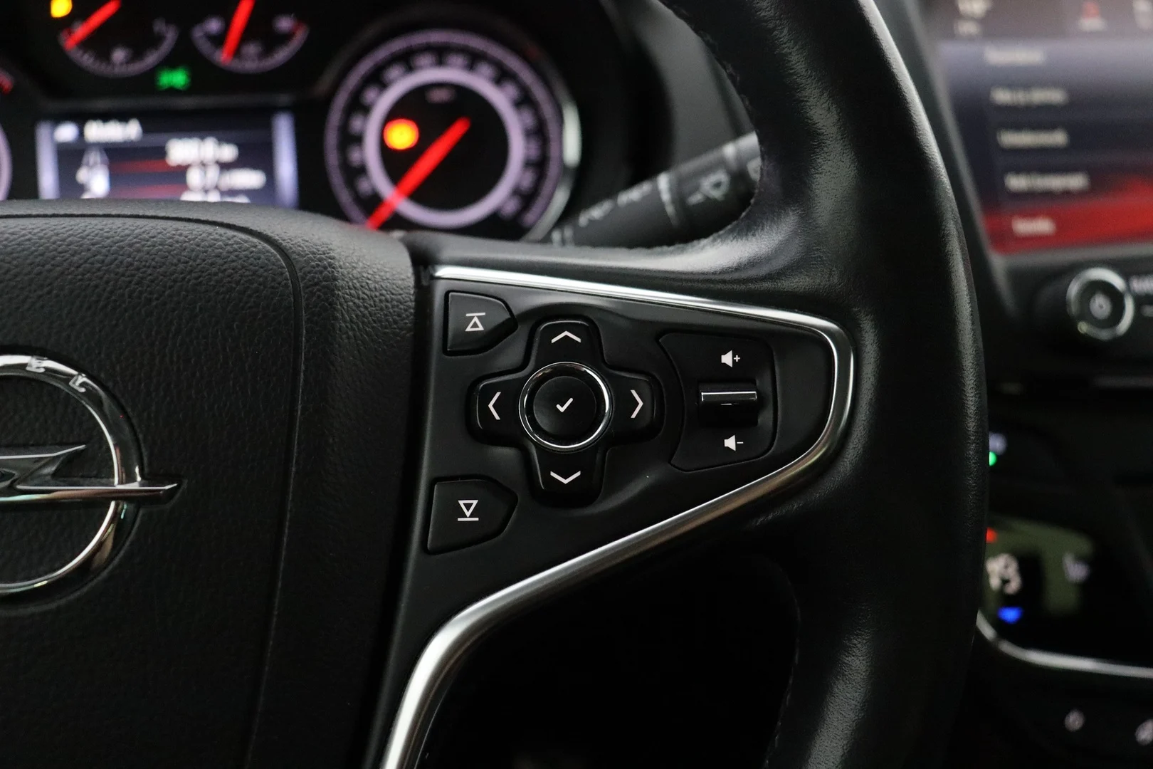 Car Image - 6QCXH8fcLzSzqQMJUaV7GK