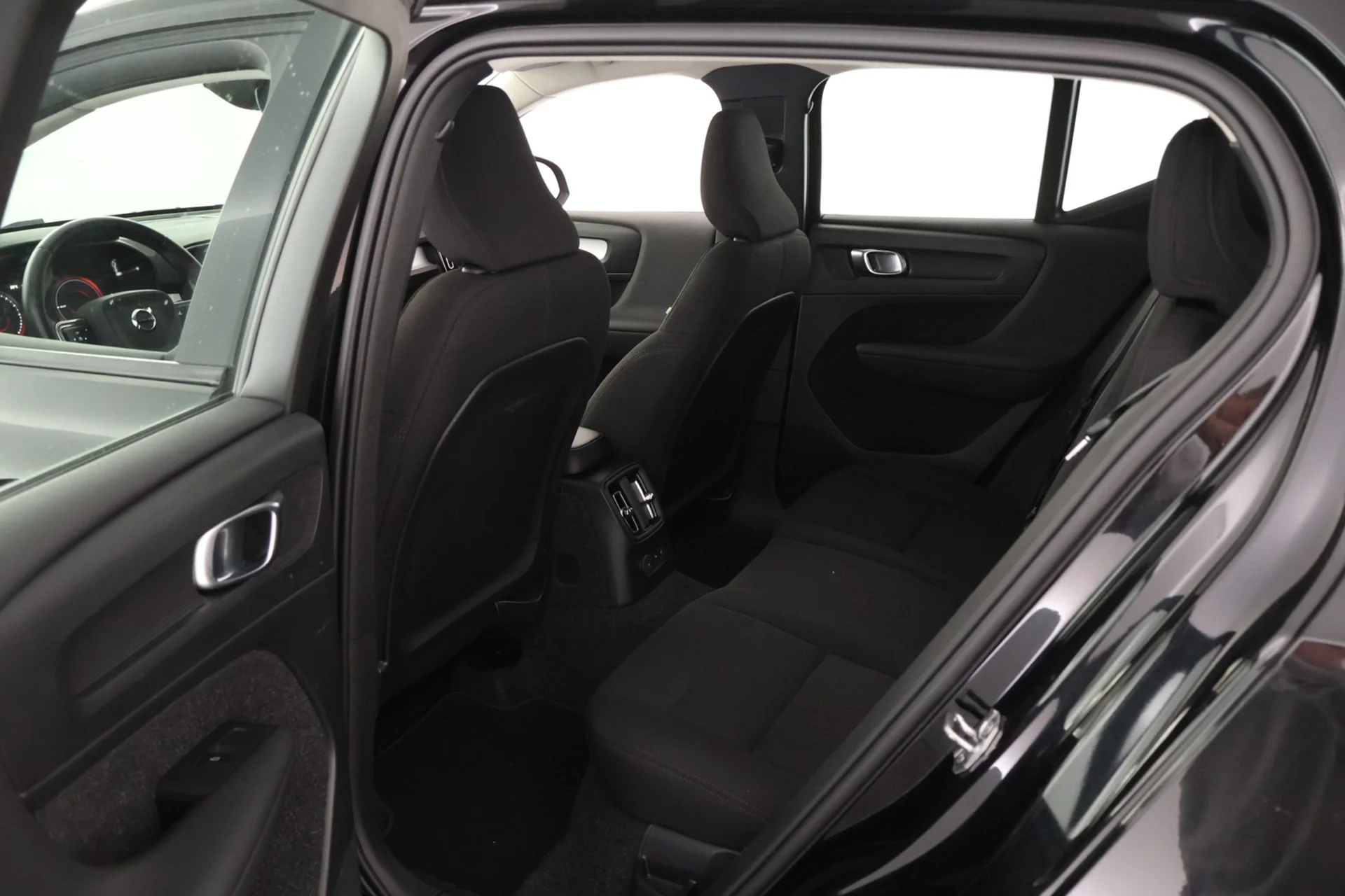 Car Image - 5XQbX6AyM9ZNFRsYMsFtPK