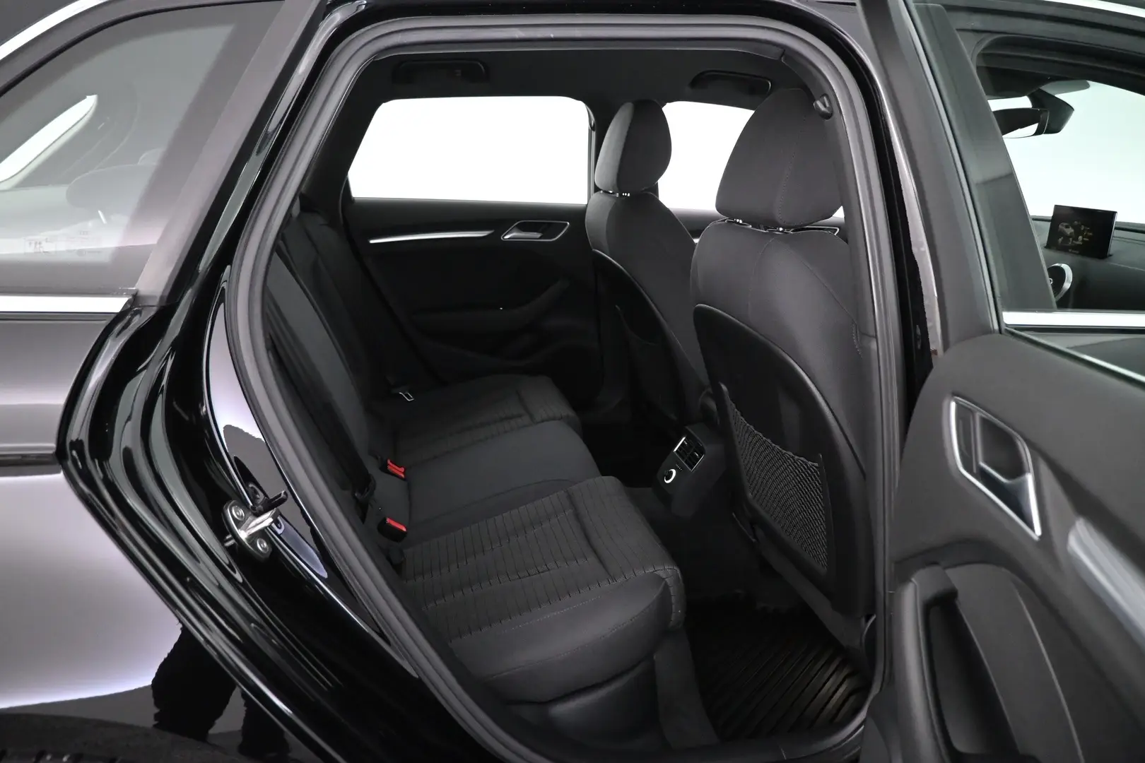 Car Image - 5Qy7dAXEE9prWql778Oore