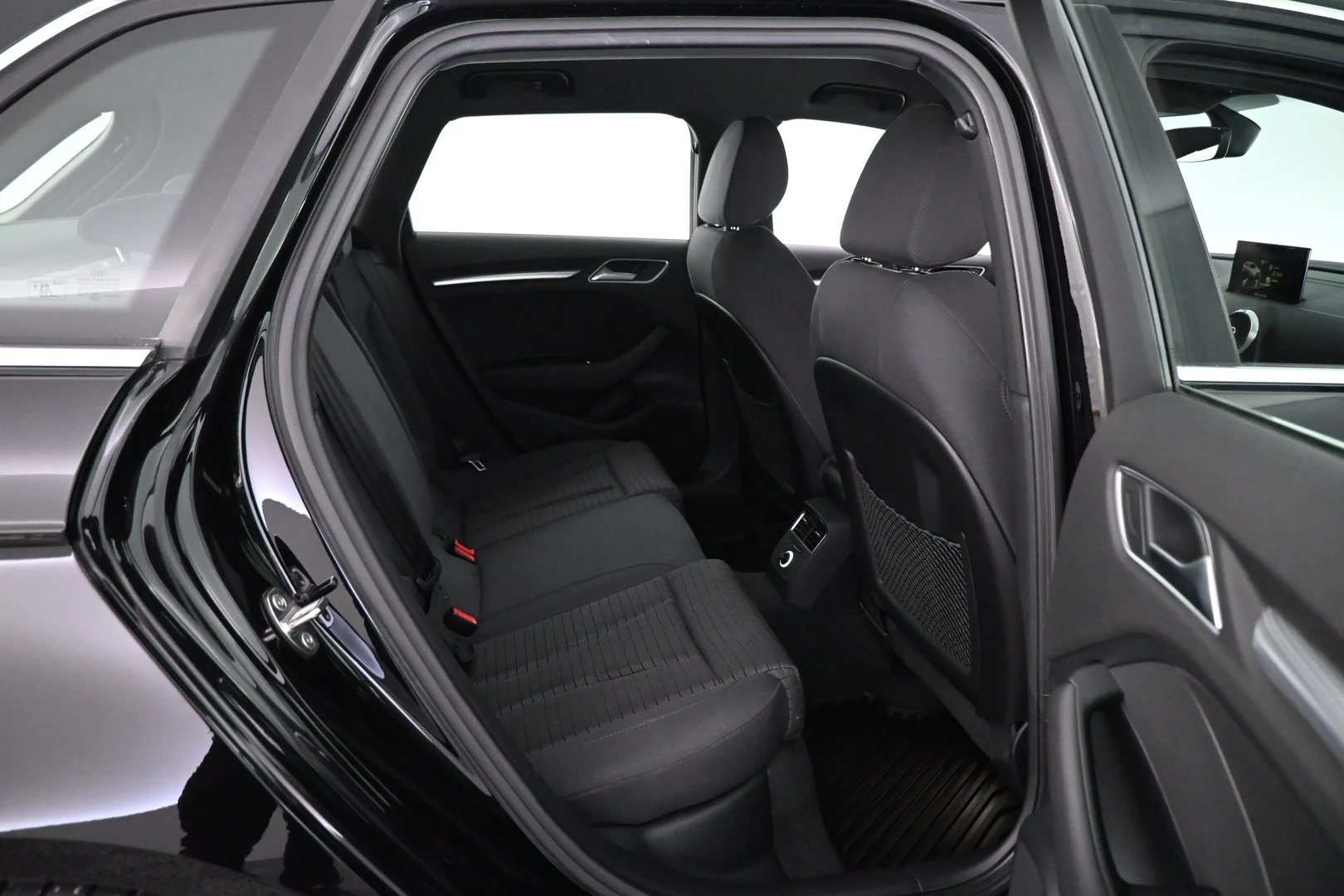 Car Image - 5Qy7dAXEE9prWql778Oore