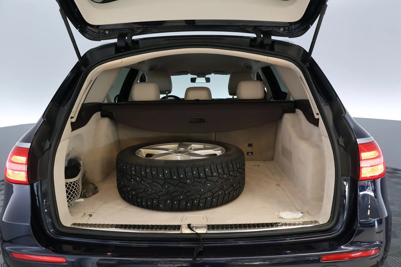 Car Image - 2EZLbPAR46SXHDPjumRqME