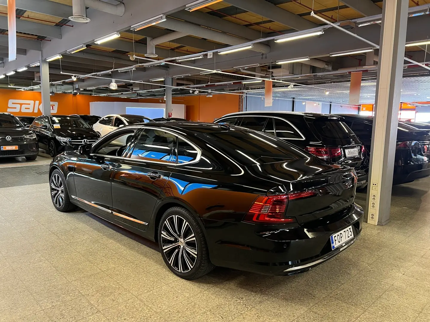 Car Image - 4xaQBJMt9sqErWu7xChVJl