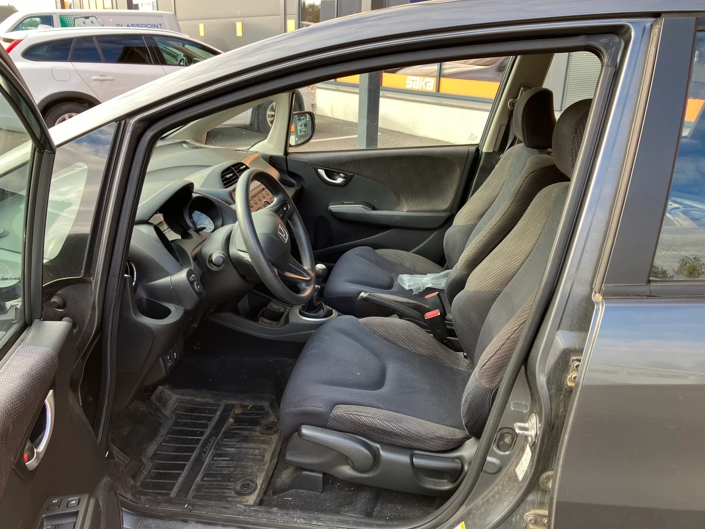 Car Image - pF1VNb2RnfnF28zl0RGkj