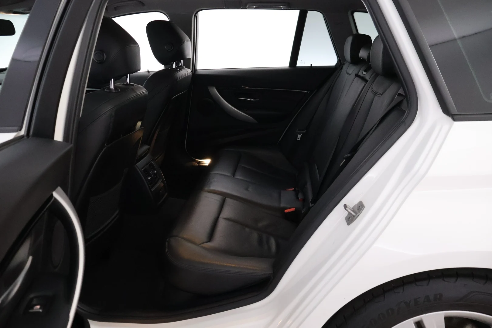 Car Image - 7uDwTd9yiFSF0mu9nd8U1c