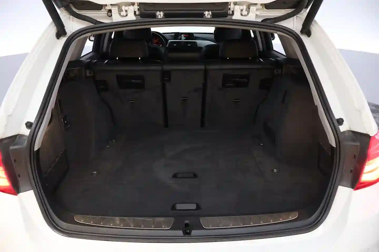 Car Image - 7uDwTd9yiFSF0mu9nd8U1c
