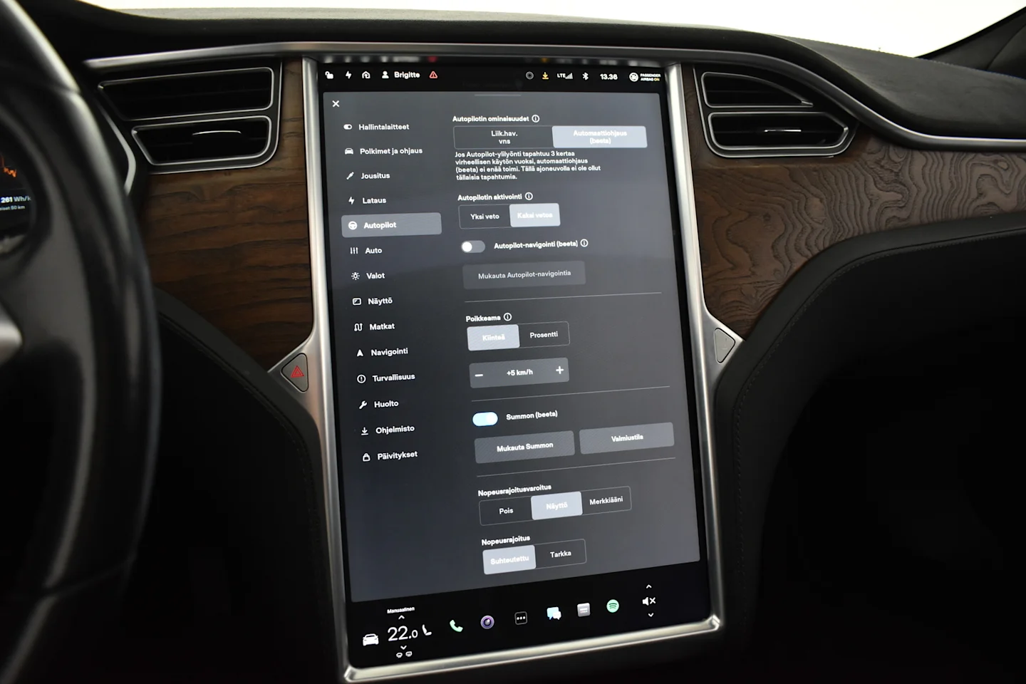 Car Image - 3YQEq5qONcXinWyDLMH2DL