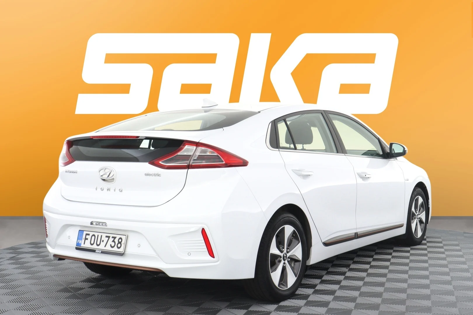 Car Image - TUzeSX16LK6DkJVQZDByb