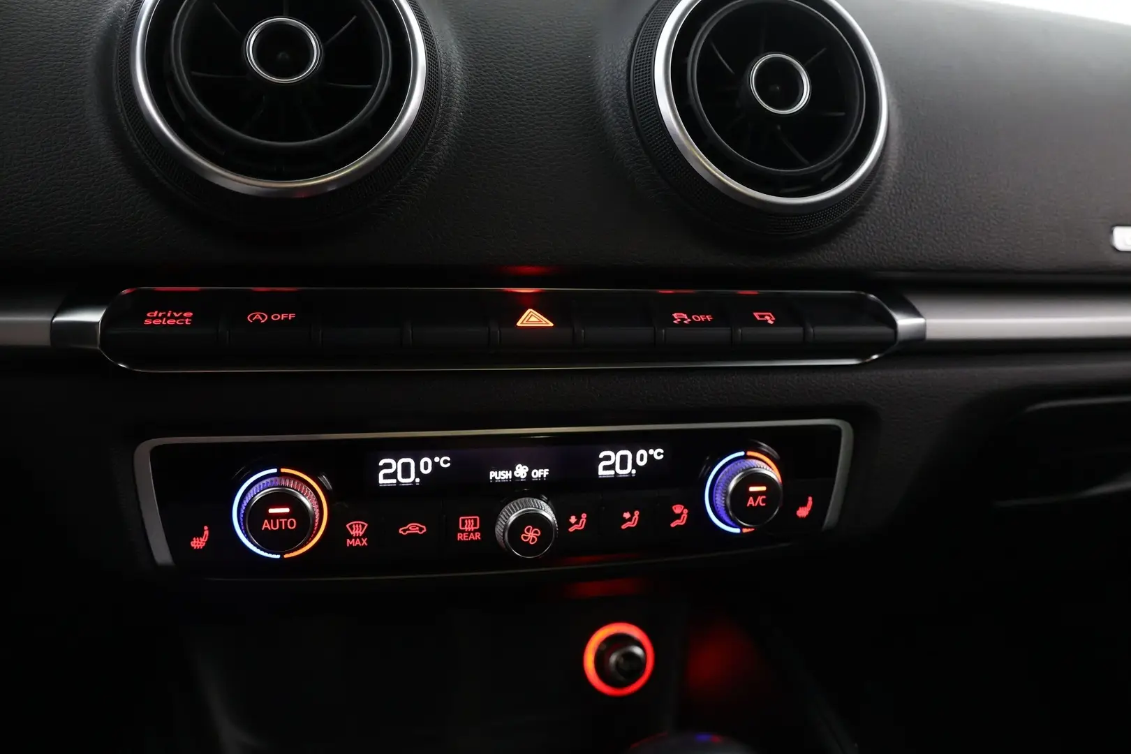 Car Image - 5FwMPiA0Y0BSw9keIxRbLd
