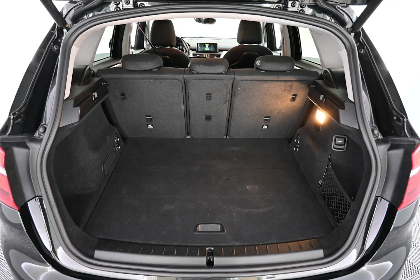 Car Image - l3oq0z2gPNyZdlTmRA7rK