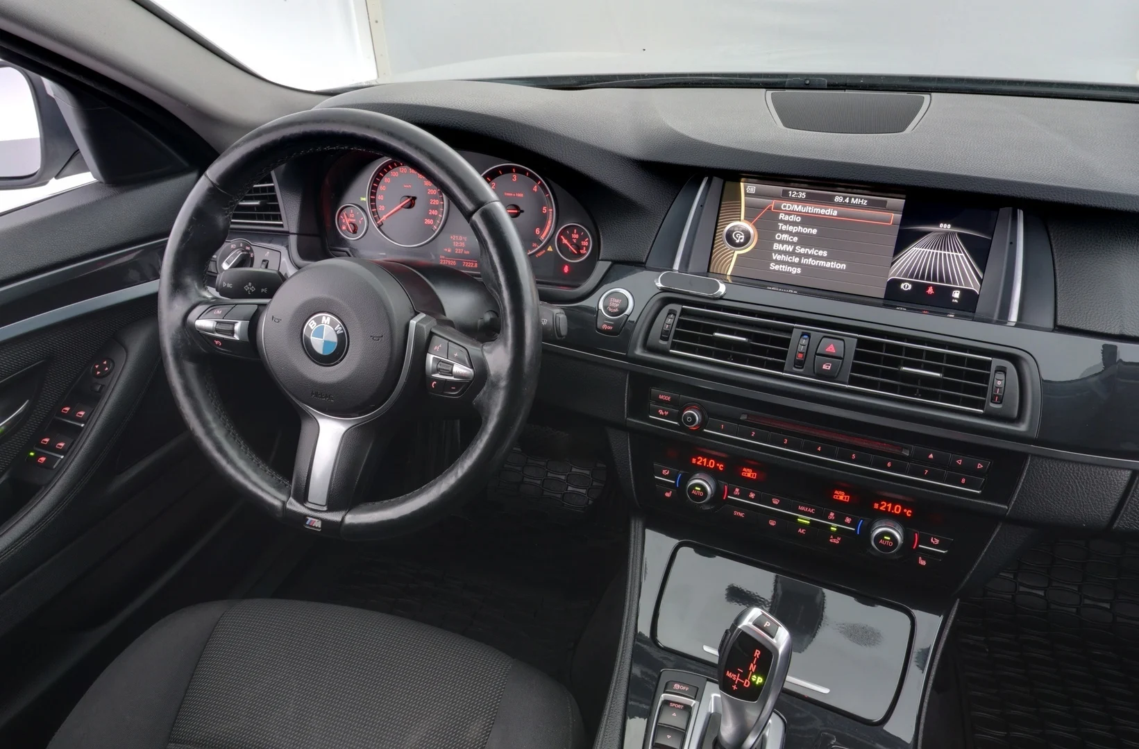 Car Image - 2U94zLWa6EKHki0rdUCz88