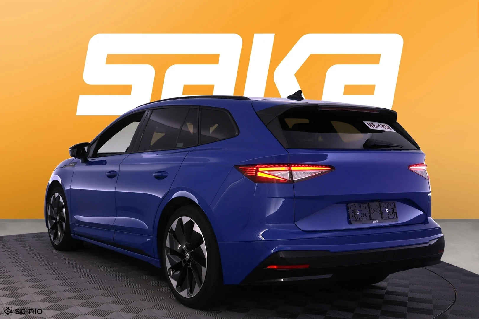 Car Image - 60cB9zzfq0iPbJJnD5TeIa
