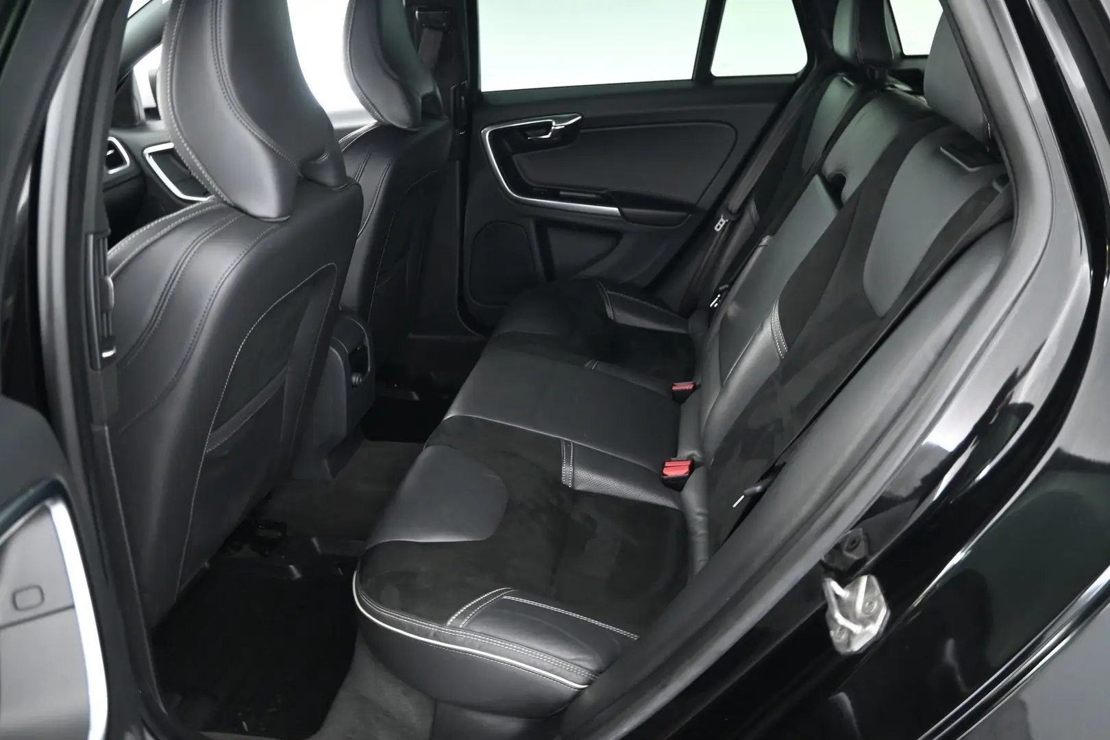 Car Image - 3Io3ctpiG6kPcK0kxYHIiC