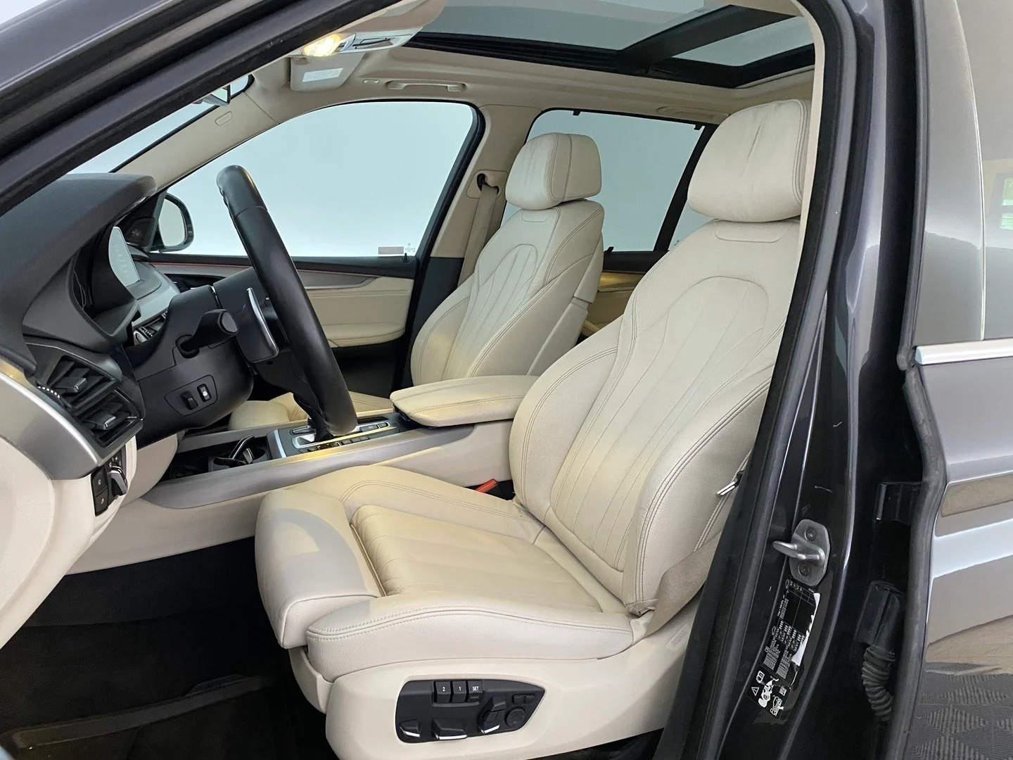 Car Image - 2deEubUeGKtzkmyPvttj5n