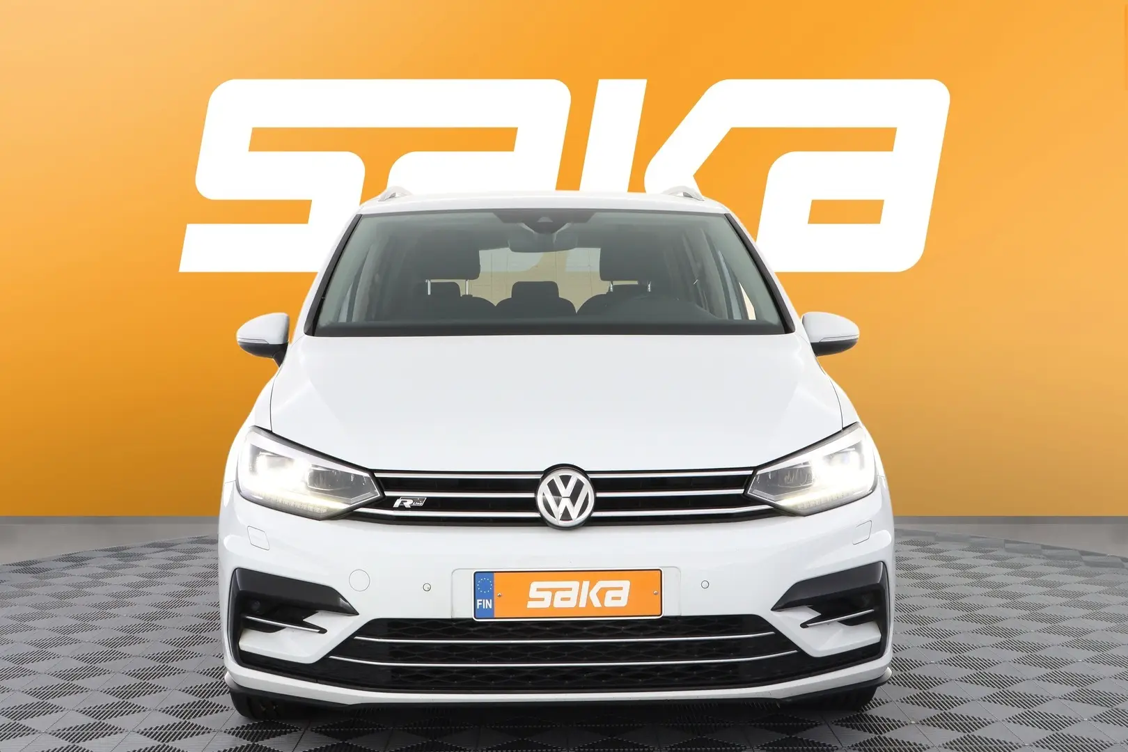 Car Image - Q2BXNQbIqW5plPjr7lXbn