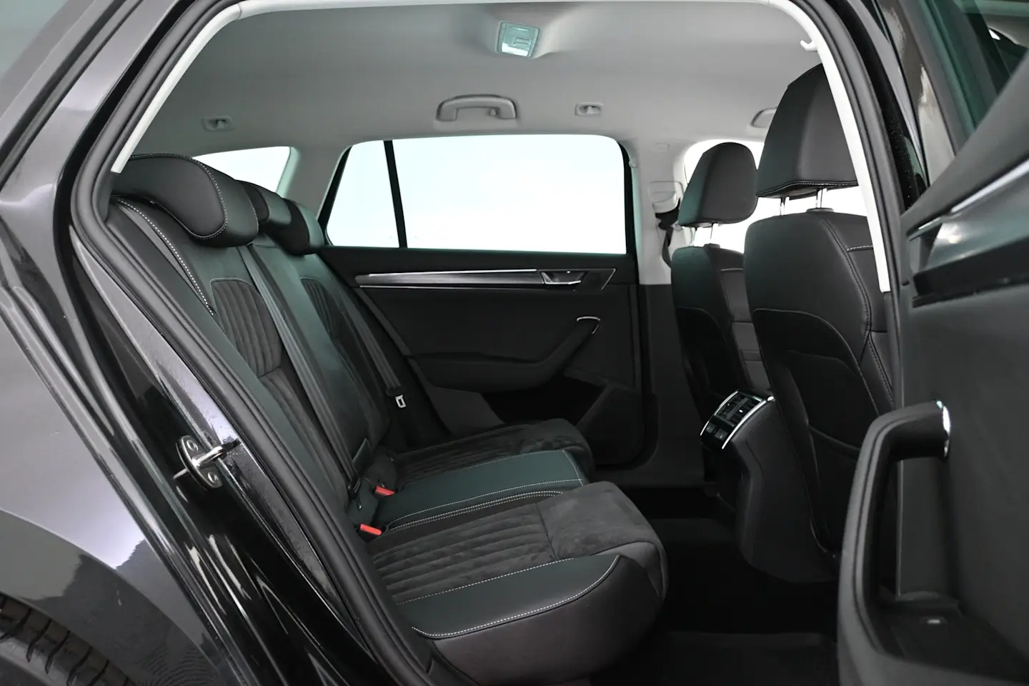 Car Image - 6q2Gvwu9dlnFDJctPHZM3K