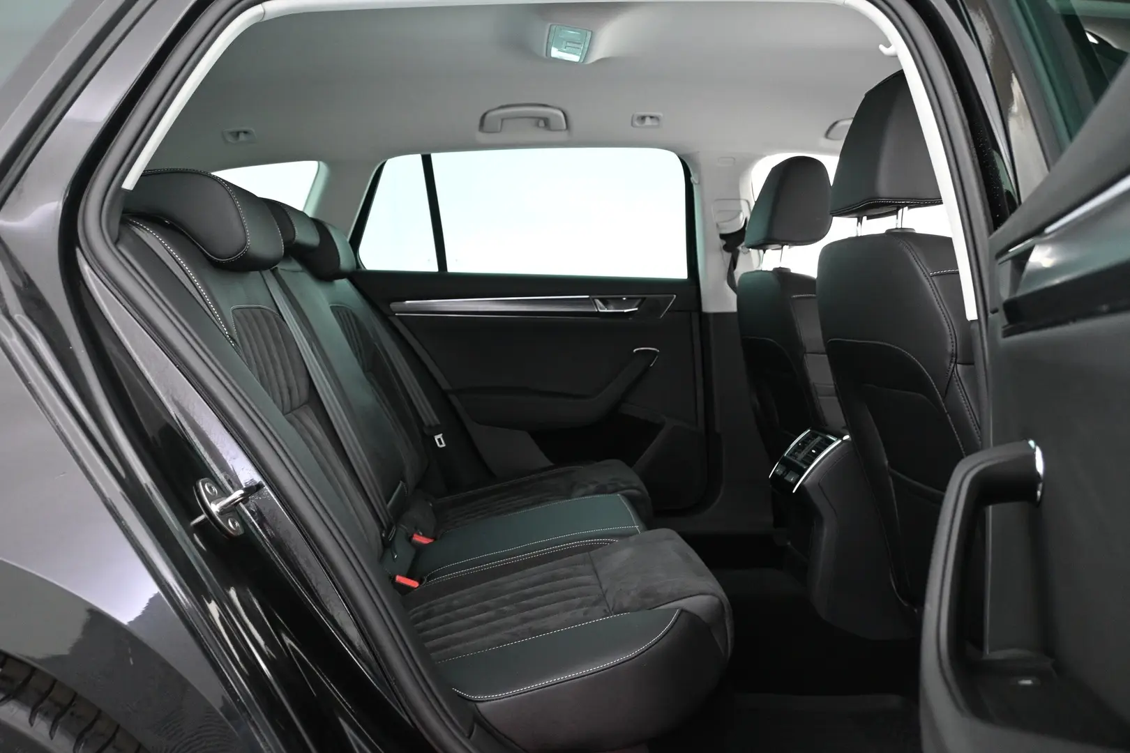 Car Image - 6q2Gvwu9dlnFDJctPHZM3K
