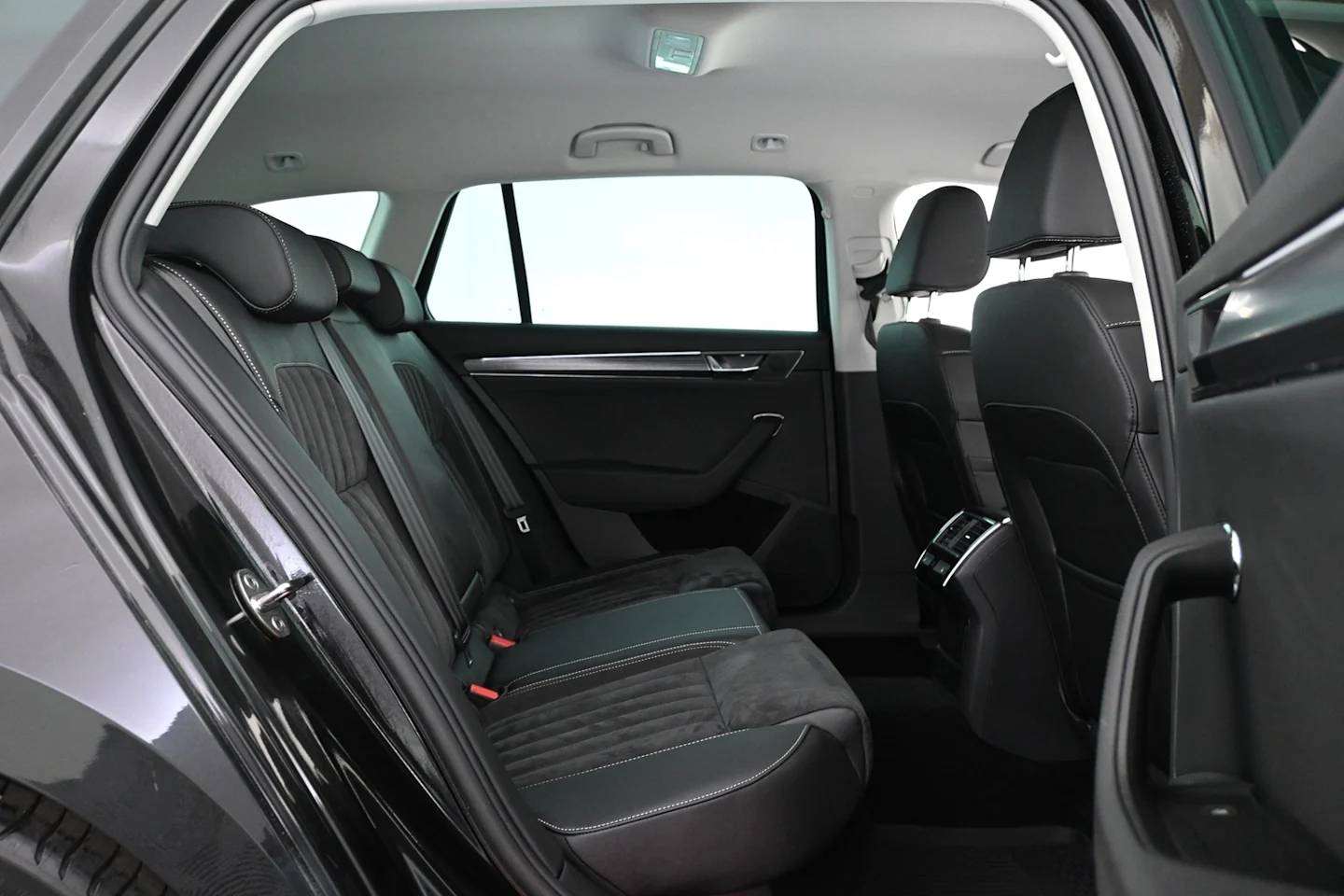 Car Image - 6q2Gvwu9dlnFDJctPHZM3K