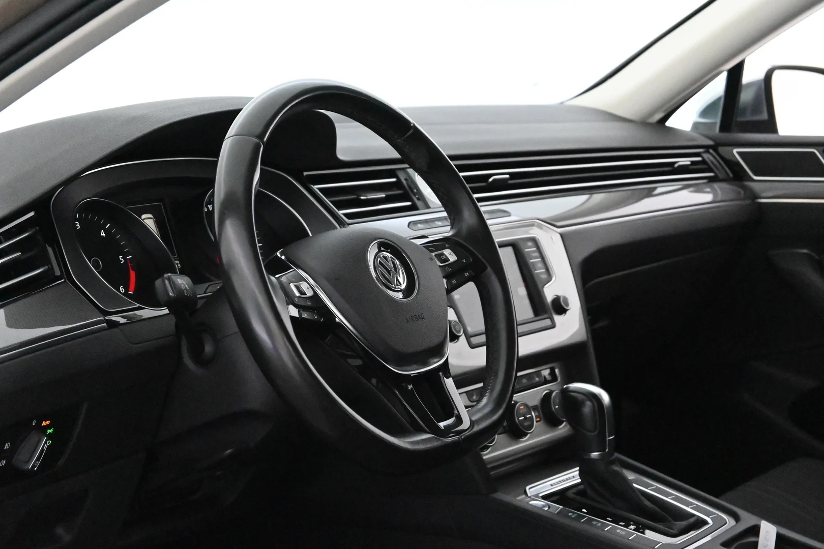 Car Image - 3dCPa0ndZEOKcA55WlgSTC