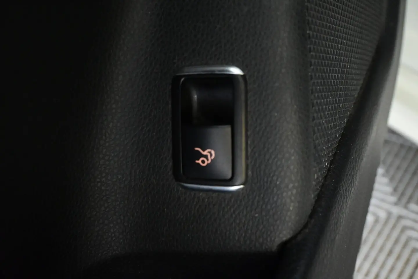 Car Image - 4cNpMp9xF5r84CnkPk3E1e