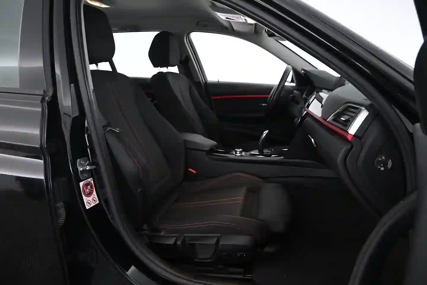 Car Image - 2ljHfzQJ96eazt6w7bmtol