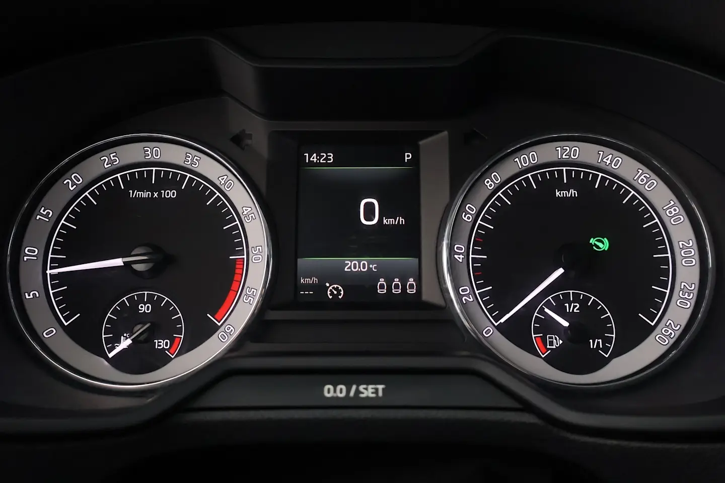 Car Image - 2Cu1FlpKUmKCrylVlgQE1u