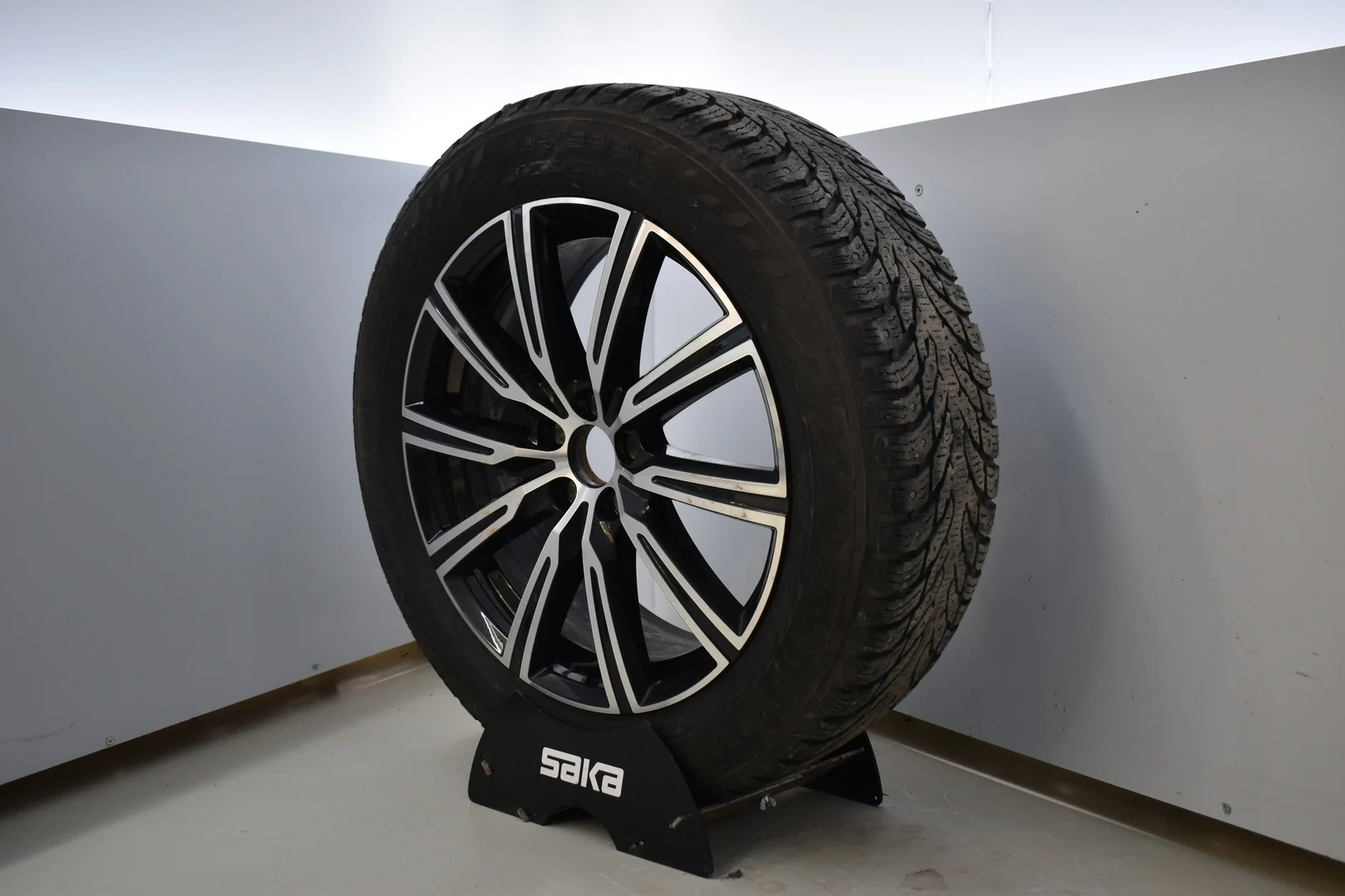 Car Image - 6jCWAMtFjhbk1PSb8QdAMk