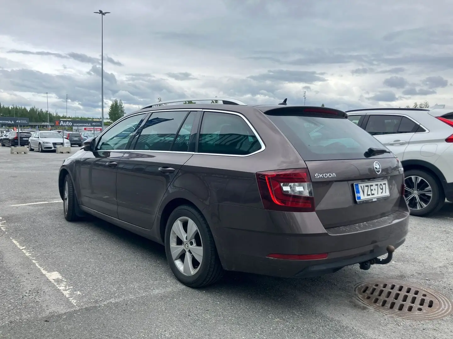 Car Image - IzWjlfXeRVg5qVTRWxS1P