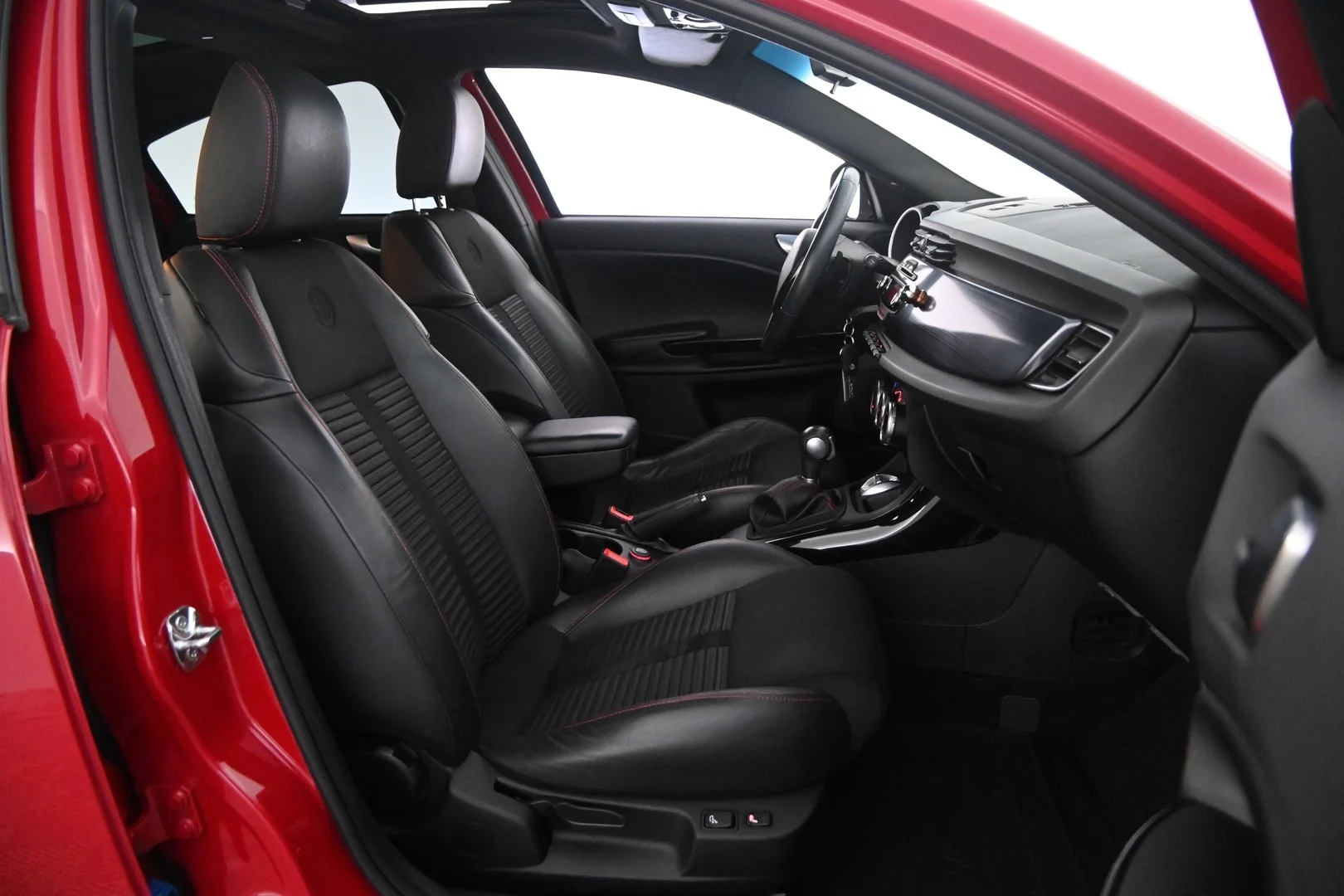 Car Image - 3ZnEmPYKcKY9IqTVE9GpGC