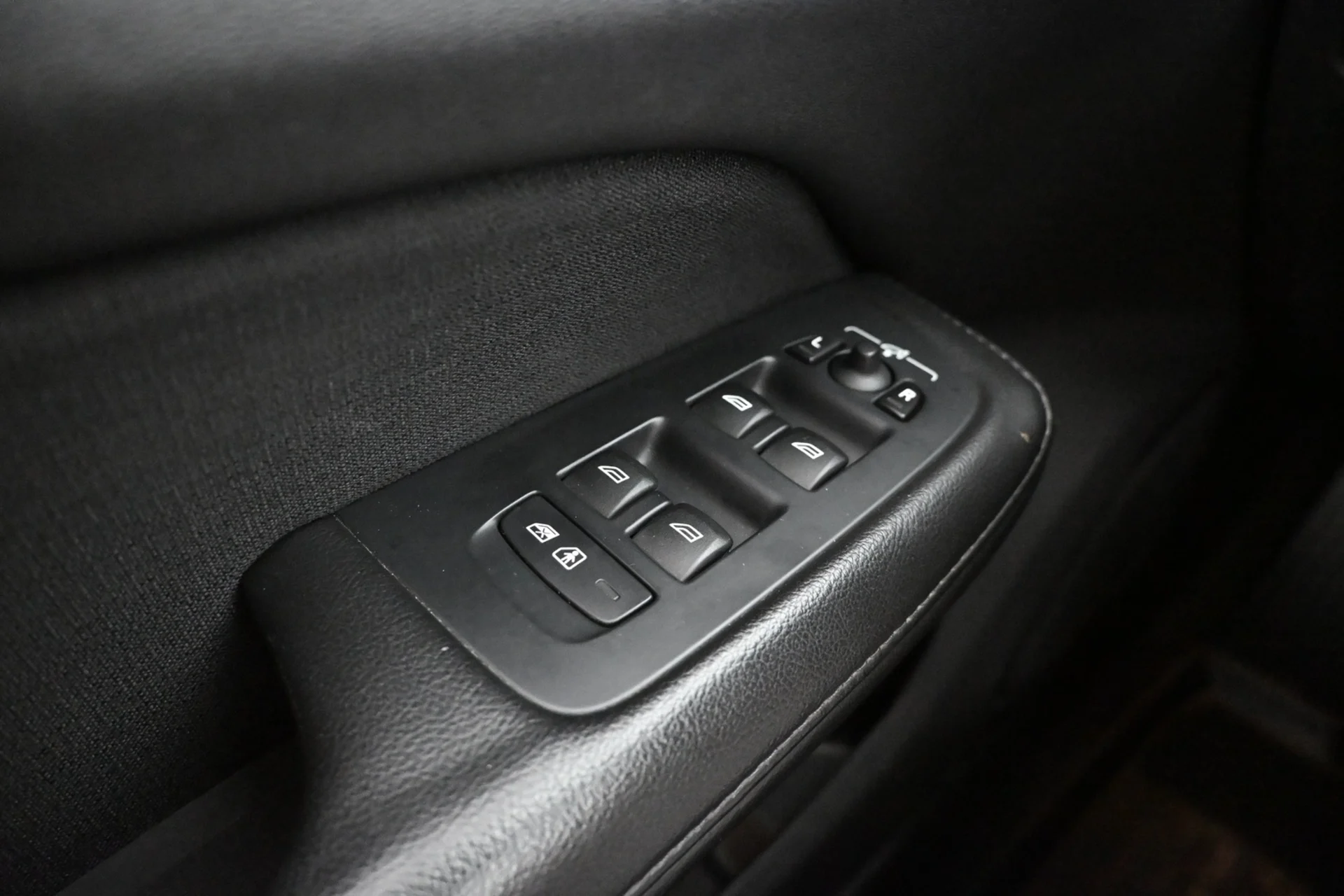 Car Image - 6tm68lm1dMOQbGQtqIKaNo