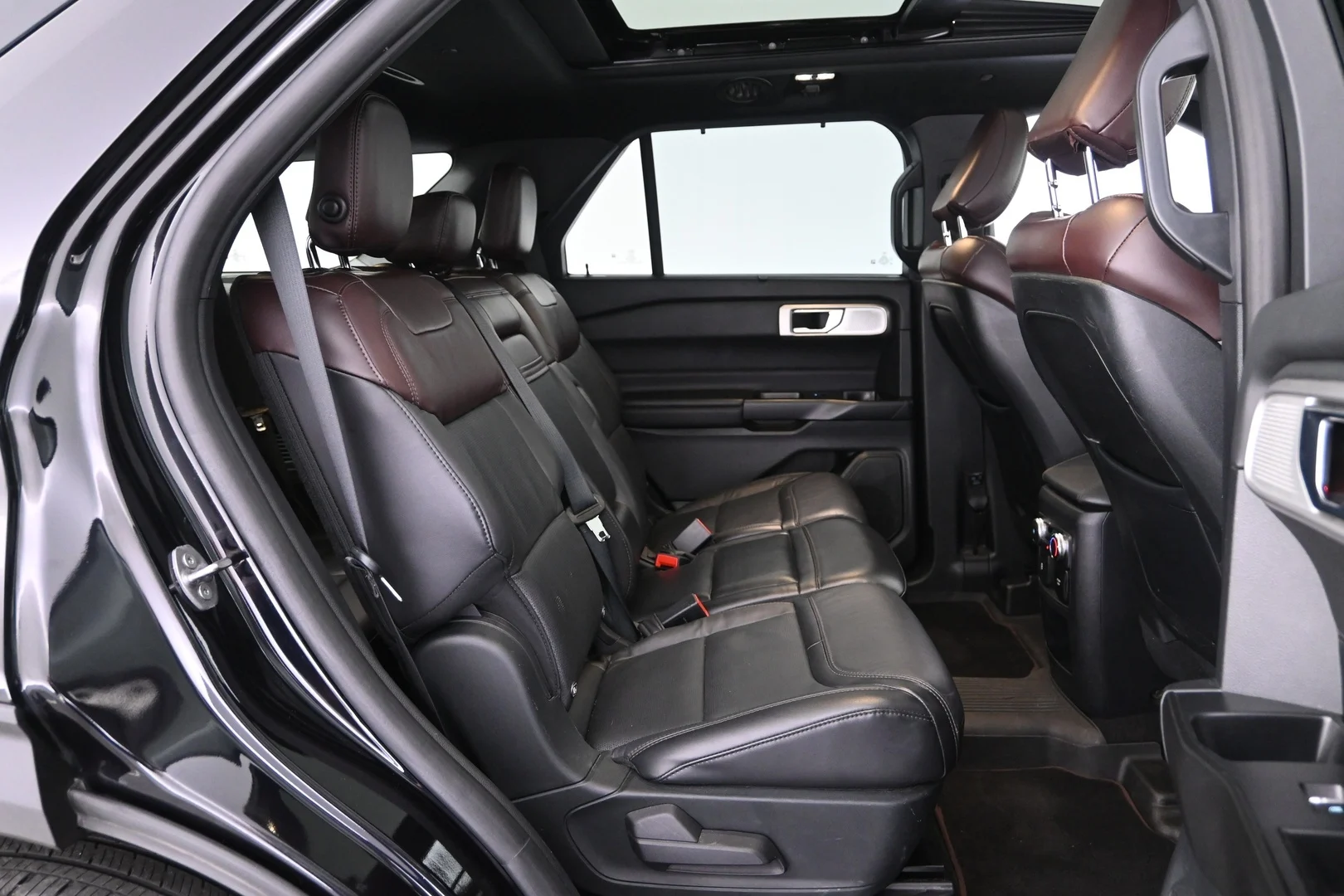 Car Image - IbuNWDnN1utu3vl0MjTLH