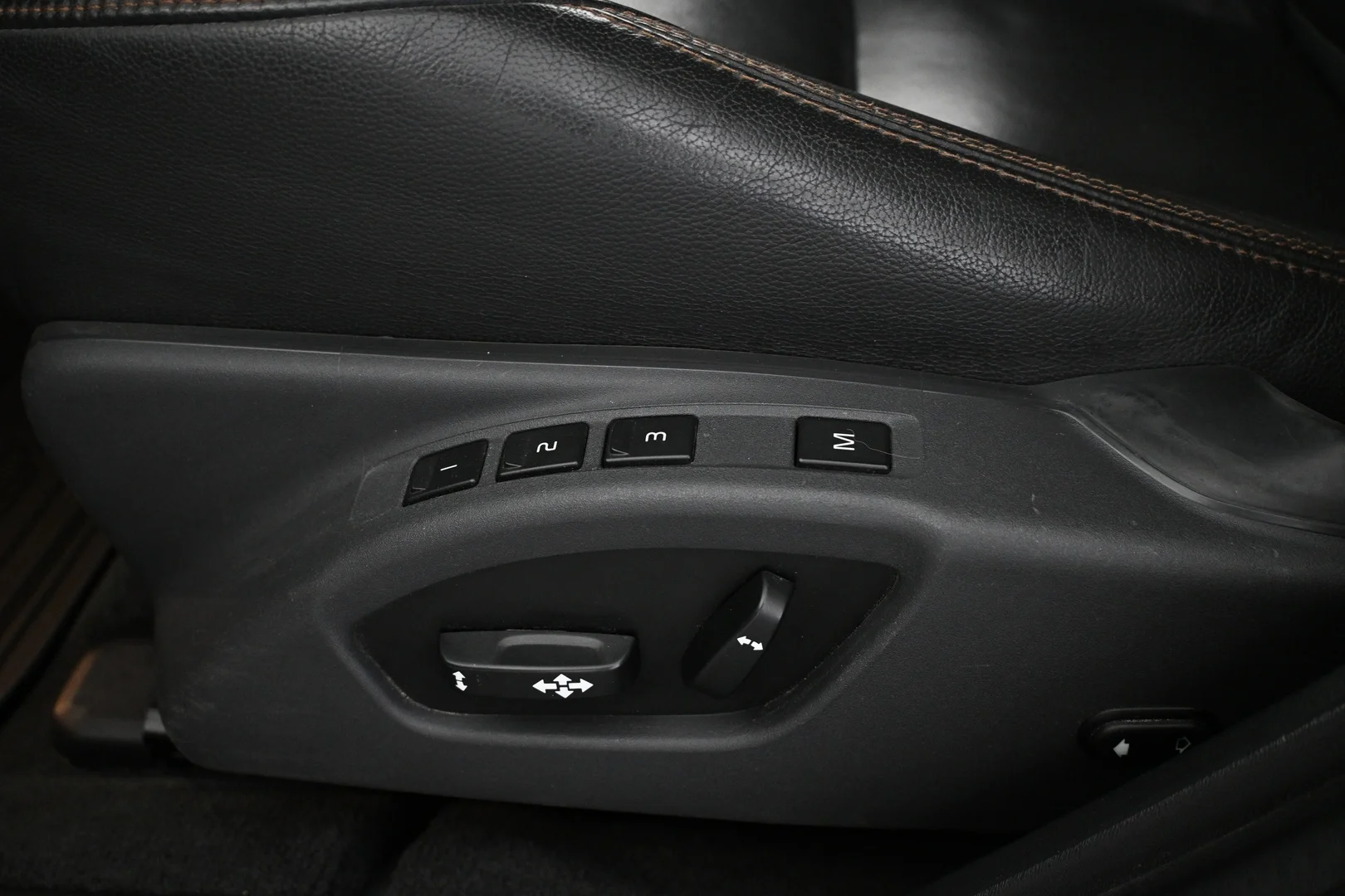 Car Image - 2b41mbiSNoW1gu6eOvFqEY