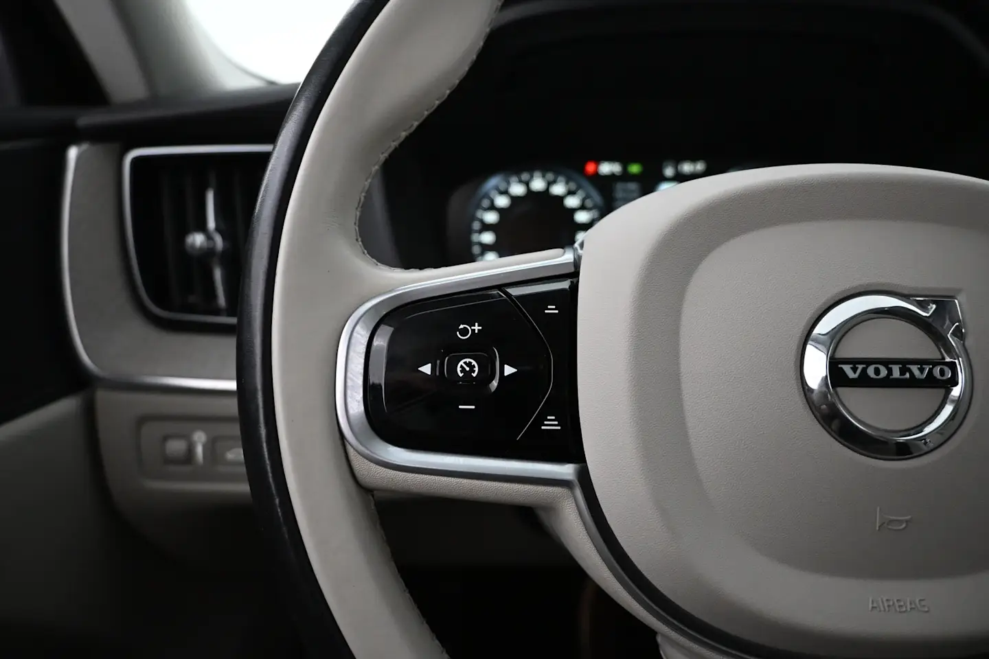 Car Image - 5XWyjKbGYw5NByAfcdekE5
