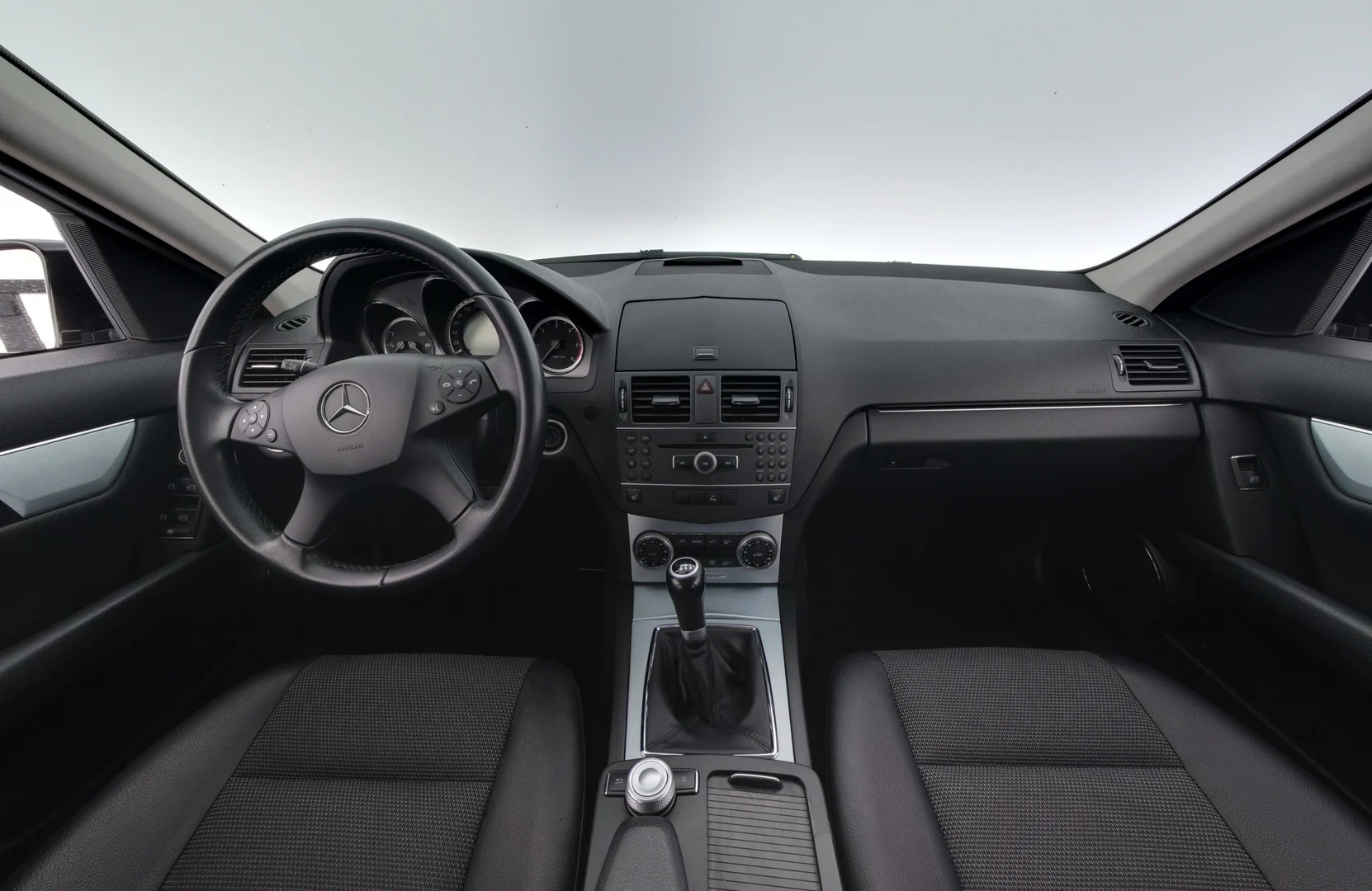 Car Image - 5VdjMLFr3yRQk3UhU4fY8A