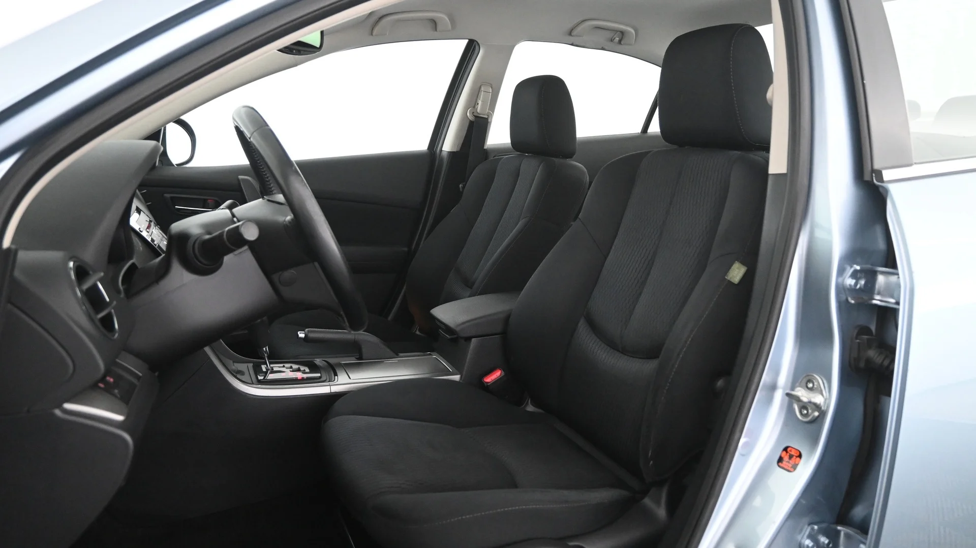 Car Image - 2TDtXUXSNIdA7CeeDf50sr