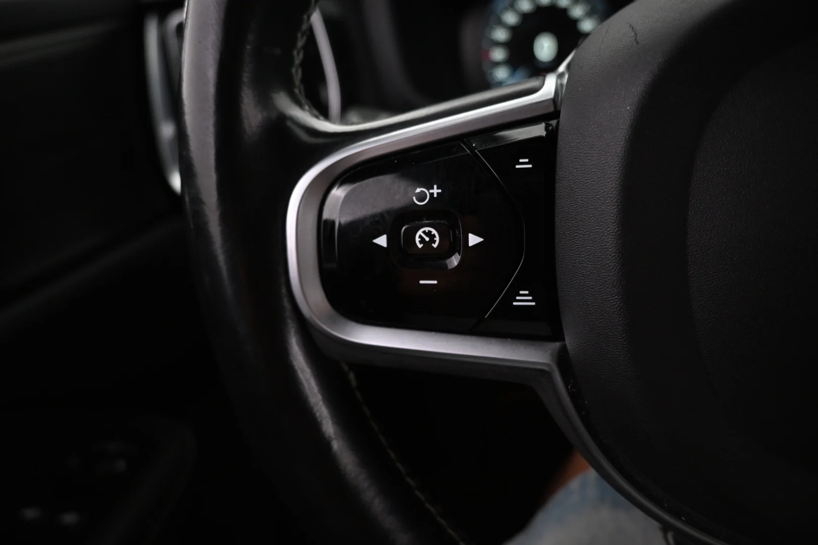 Car Image - 1Cq6QCcDrw4A2cokItoO6I