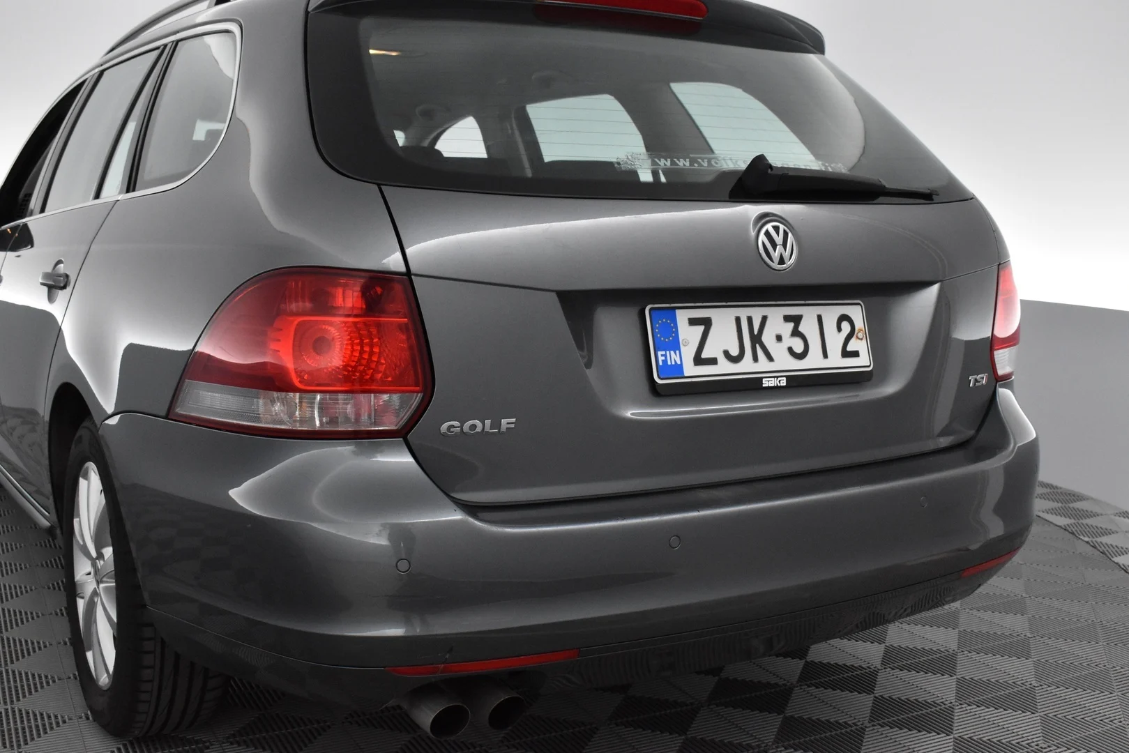 Car Image - 1ABy5eIMUFbiKV30ewBr7k
