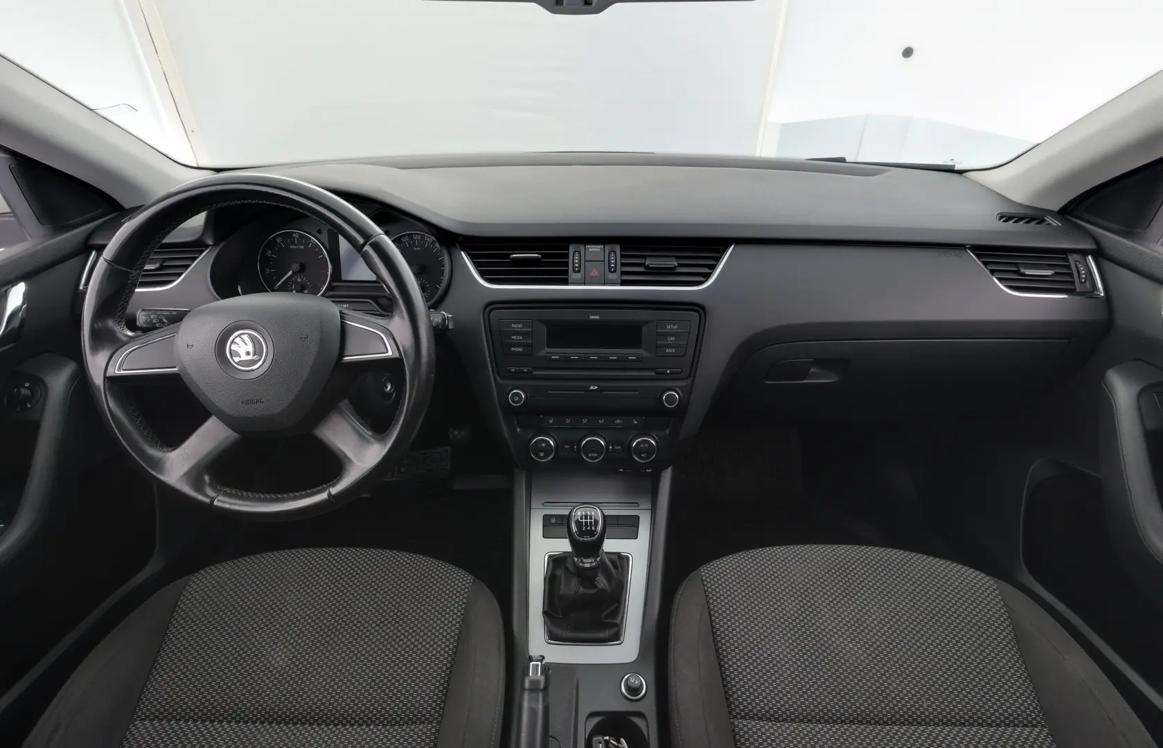 Car Image - 3Fx8TSywdG1GgV5XuIokcH