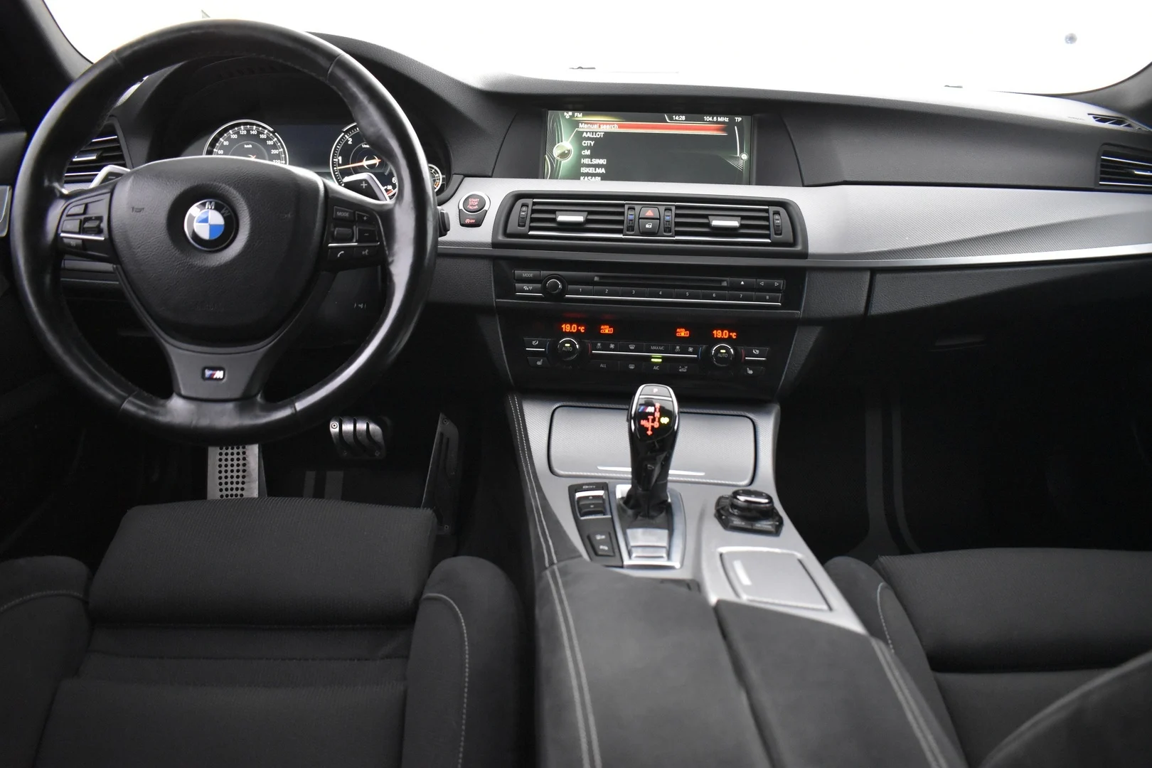 Car Image - 3172T9BsNg4KlSpvFFIU5x