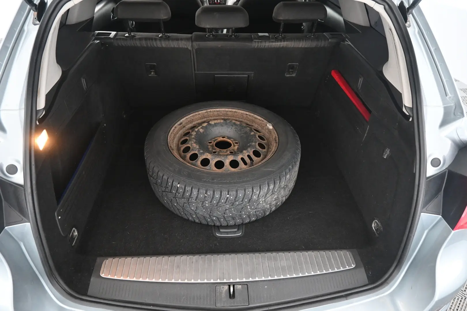 Car Image - 5kIZbr6xlzjHoZORfNDLzn