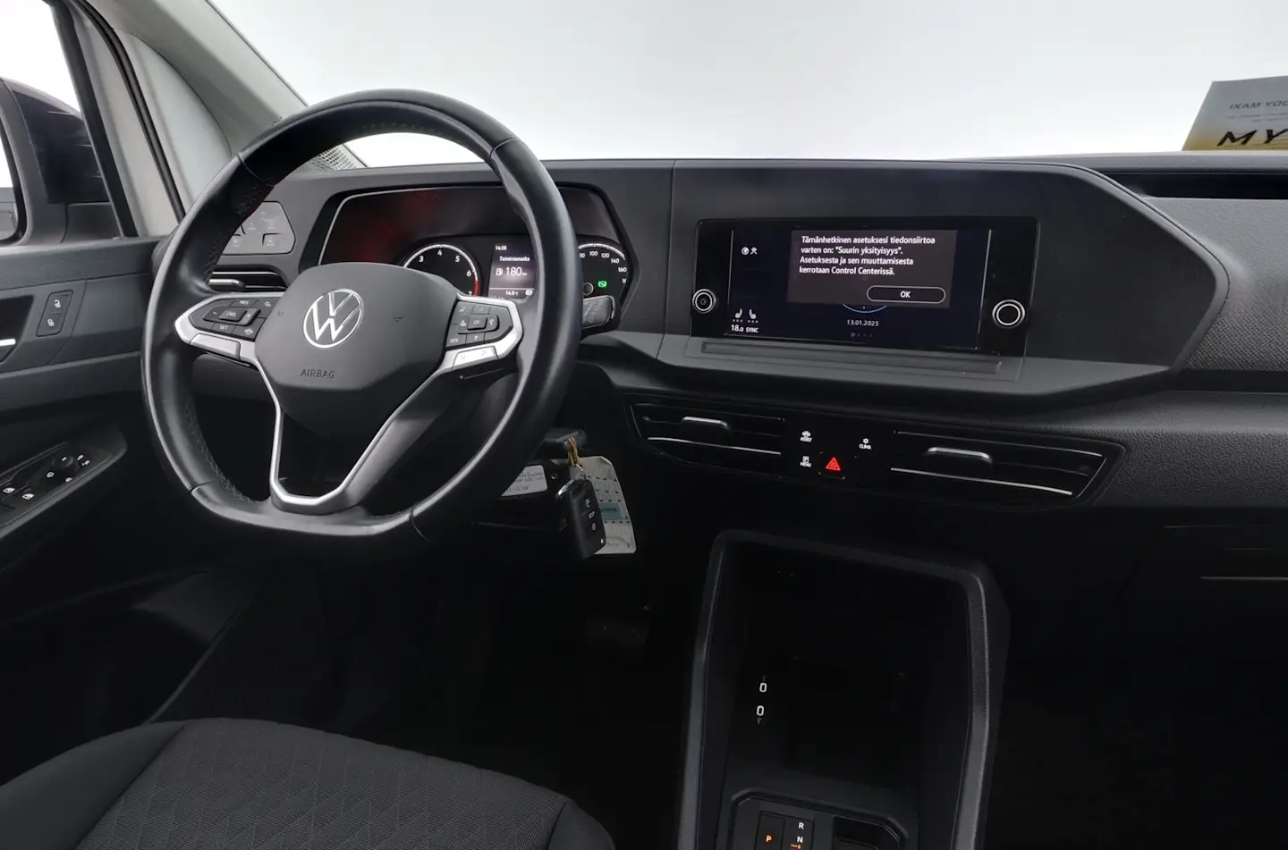 Car Image - 1Yq5mimrnCFRGzukW3lQU7